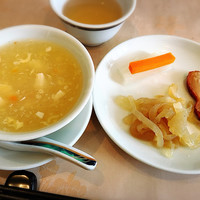 香港 - とろみあるスープと前菜