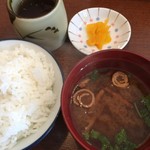Shirakitei - ご飯とお味噌汁 冷たいお茶付き♪