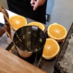 Saiin Rosuthingu Fakutori - オレンジ2個を贅沢に使ったオレンジジュース