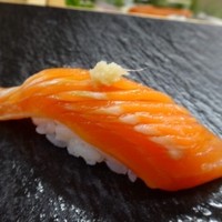 鮨おかだ - ◆昆布森「トキシラズ」10日熟成・・鮭の中でも高級な品ですが、上品な脂を感じ美味しいこと。 福岡では中々頂けない品ですので、こちらで上質な「トキシラズ」を頂けたのは嬉しいですね