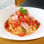 コッコツリー - トマトと生ハムの冷製パスタ