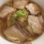 坂内 - 焼豚麺でなくても豚バラ焼豚が五枚