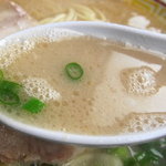 大臣閣 - 白濁豚骨スープ