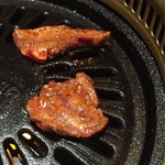 肉の館 羅生門 - ガス火の無煙ロースター