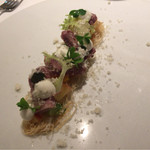 レストランエール - 前菜　Deux portions de hors-d'œuvre　地鶏　鹿　猪のパテとプラムのタルト