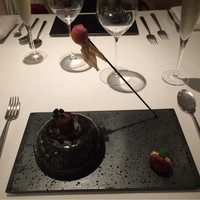 レストランエール - アミューズ　Amuse-bouche　タルトタタン　ほおずき　カプレーゼ