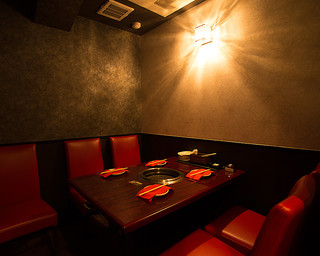 Gyuukoku - 【人気の離れ風個室～少人数ではこちら～】落ち着いた空間で落ち着いた空間で楽しい食事をお楽しみください★