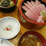 Takezushi - 鉄火丼(上)  2,370円也