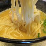 RAMEN RS 改 - 鶏出汁味噌の麺