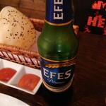 TRUVA Turkish Restaurant - トルコビール、エフェス。すっきりとして飲みやすい。