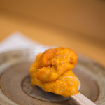 三笠鮨 - 蝦夷馬糞海膽（えぞばふんうに）