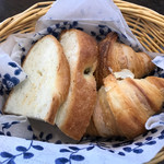 ナスキノ - 自家製パン