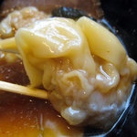 ごとう - 巨大なワンタン