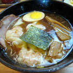 ごとう - ワンタンがゴロゴロ入っています。