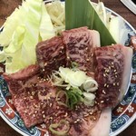 焼肉レストラン井東 - うしにくセット