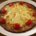 ヒツジ堂 - ハチミツとチーズのピザ  980円