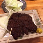 平田屋 - レバカツ120円。ペラペラででっかくてソースがしみしみ。