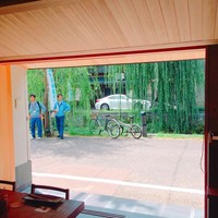 丹 - 綺麗な入り口は絵画のよう。