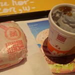 マクドナルド - ダブルチーズバーガーとコーラ