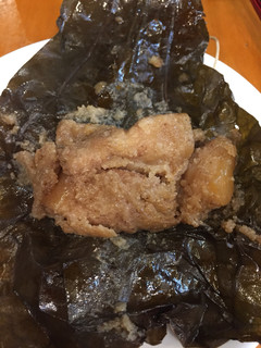 彩雲瑞 - [荷葉肉] 煎り米入り豚バラ肉のハスの葉蒸し