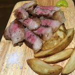 熟成肉バル 神保町style 3号店 - A5黒毛和牛 リブロースカブリ