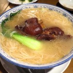 台湾料理　五味香 - 猪脚麺線