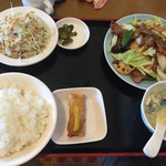 水海園 - 牛肉と野菜炒め「650円」