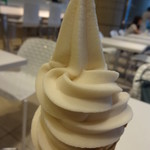 カフェ・ディ・フェスタ - フルーツソフトクリーム（白桃）