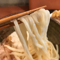 自家製粉石臼挽きうどん 青空blue 本店 - 細麺