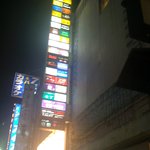 通りをミスド側から見た外看板