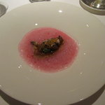 レ セゾン - フォアグラのポワレに牡蠣を添えて　酸味を加えたエシャロットレモンコンフィ　ビーツの雲