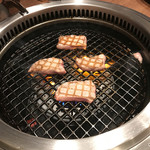 焼肉虎龍 浪漫亭ROMANTEI - 厚切りタンの焼き目がやばうまそすぎ～！