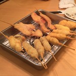 Kushikatsu Arata Meiekiminamiten - 串かつ、豚、ヤングコーン、紅しょうが、肉団子、エリンギ