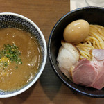 煮干しつけ麺 宮元 - 味玉極濃煮干つけ麺