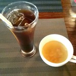 Fujondaininguyuuan - スープとアイスコーヒー