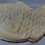 米乃家 - たい焼き(106円)