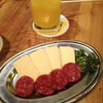 Toriyaebisu - チーズ＆サラミ（380円税別）