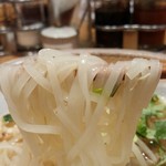 カオマンガイキッチン - 米麺