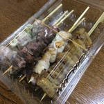 Minanoya - 「焼き鳥7本セット」塩味！
                        見た目は地味ですが、なかなかに美味しいです。