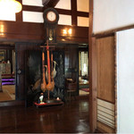 そば玄 藪椿 - 広〜い玄関。