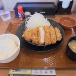 とんから亭 - ロースカツ定食755円
