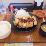 とんから亭 - ロースカツ定食755円