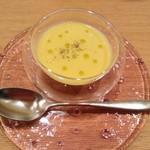 ラ・トラース - とうもろこしとフォアグラの冷製スープ
