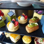 The Lounge - スイーツの層