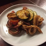 福星 - ケンサキイカとズッキーニの炒め台湾バジル風味