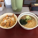 山田うどん食堂 - Ｈ29.7　日替わりセット月曜日・エビフライの玉子とじセット