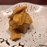 日本料理 TOBIUME - 胡麻豆腐と山口県萩産の赤海胆