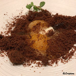 日本料理 TOBIUME - 中にはブラマンジェと杏のコンポート