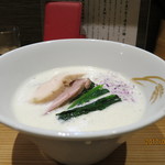 貝柱の旨味鶏そば
          ￥750