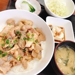 道の駅 大谷海岸 - 気仙沼ホルモン丼